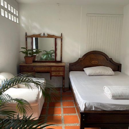 Hostal Casa Las Tias Medellin Luaran gambar