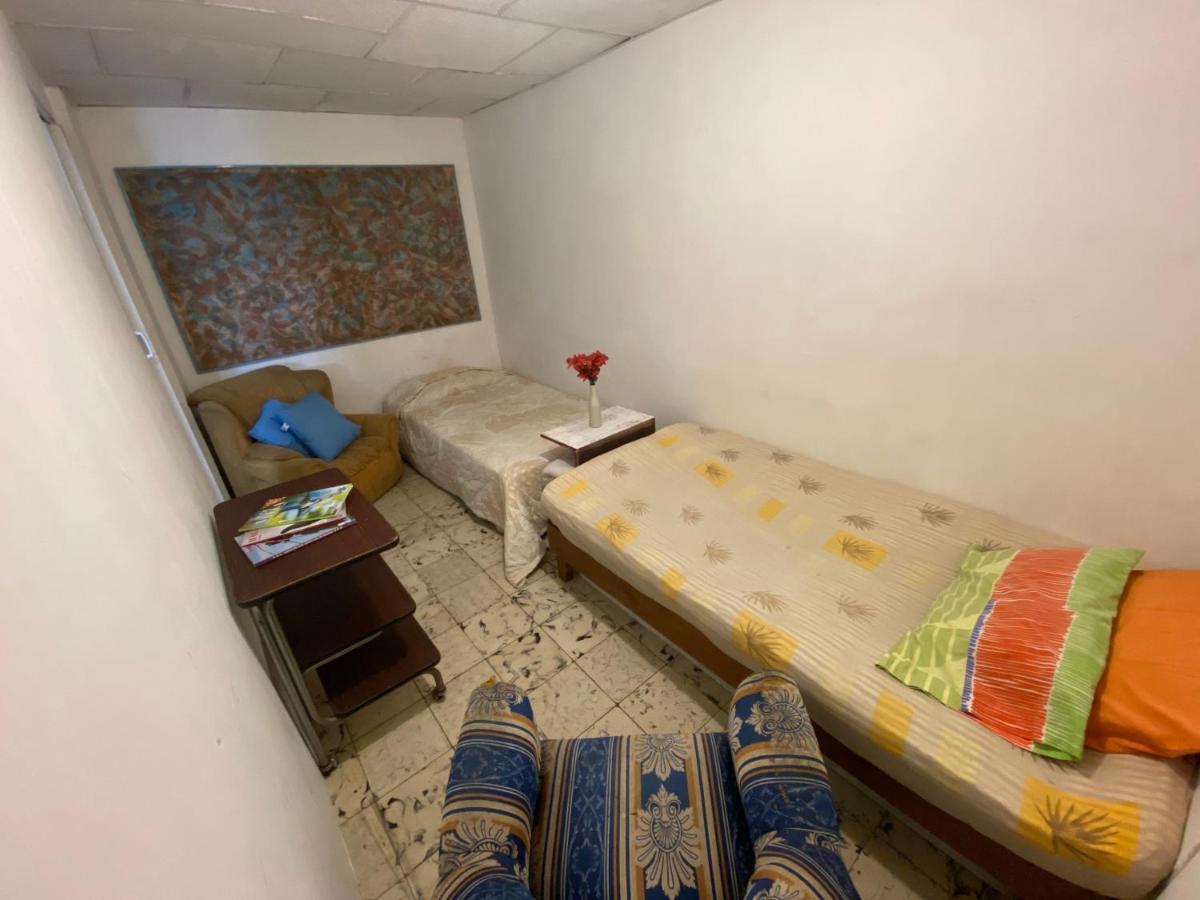 Hostal Casa Las Tias Medellin Luaran gambar