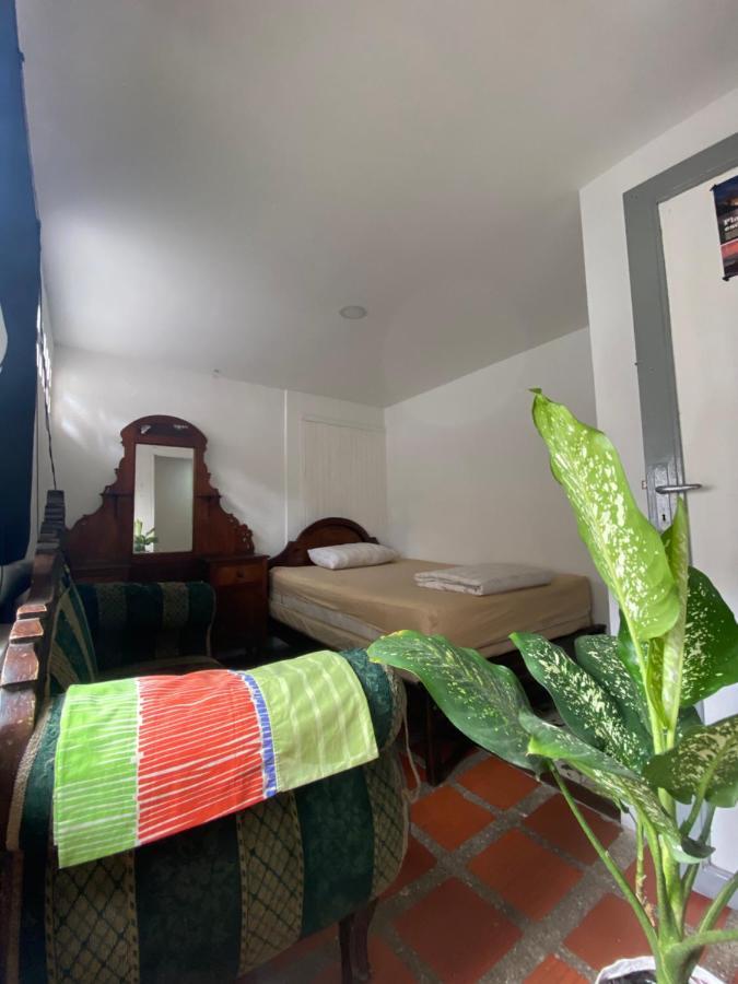 Hostal Casa Las Tias Medellin Luaran gambar