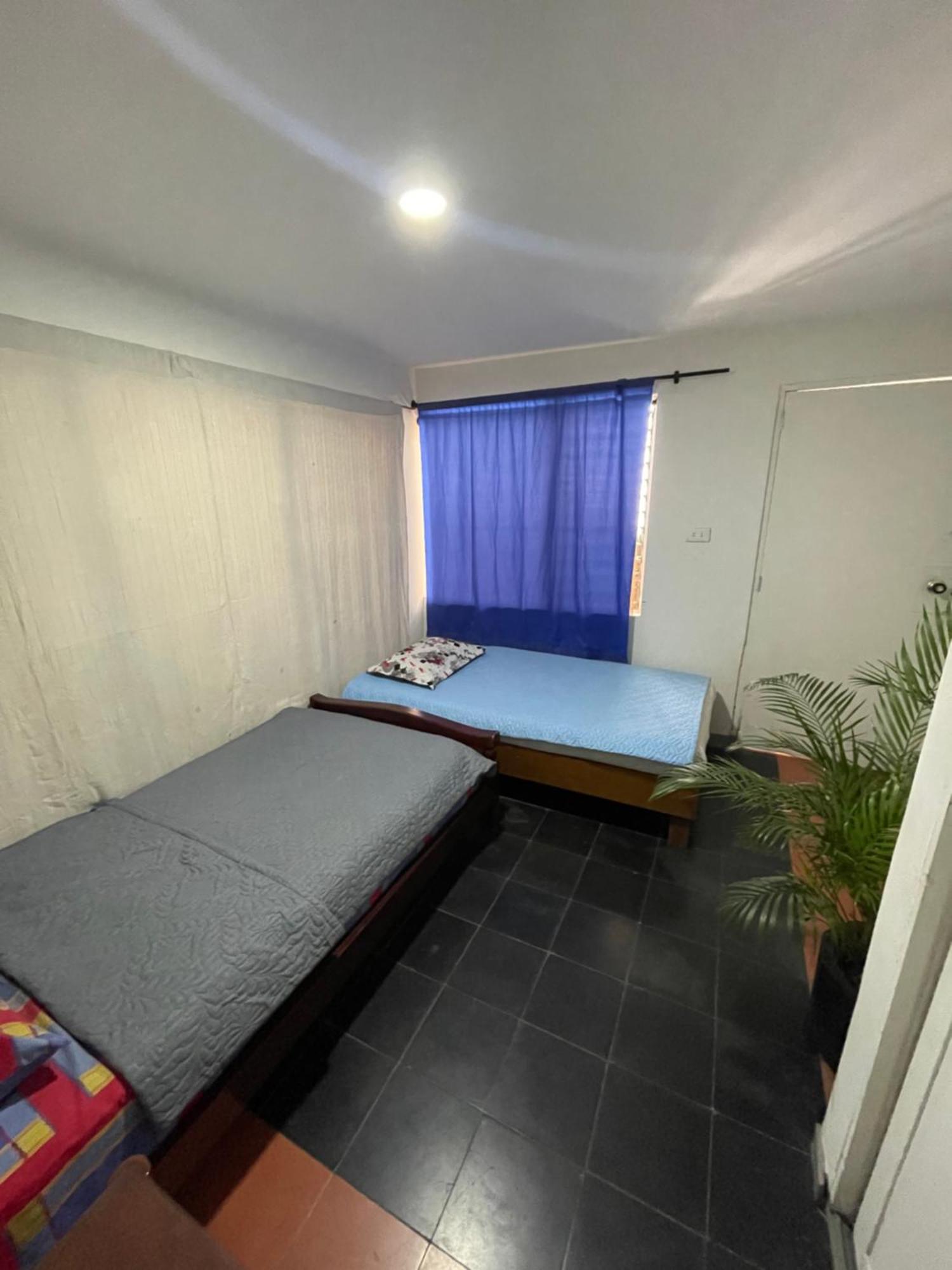 Hostal Casa Las Tias Medellin Luaran gambar