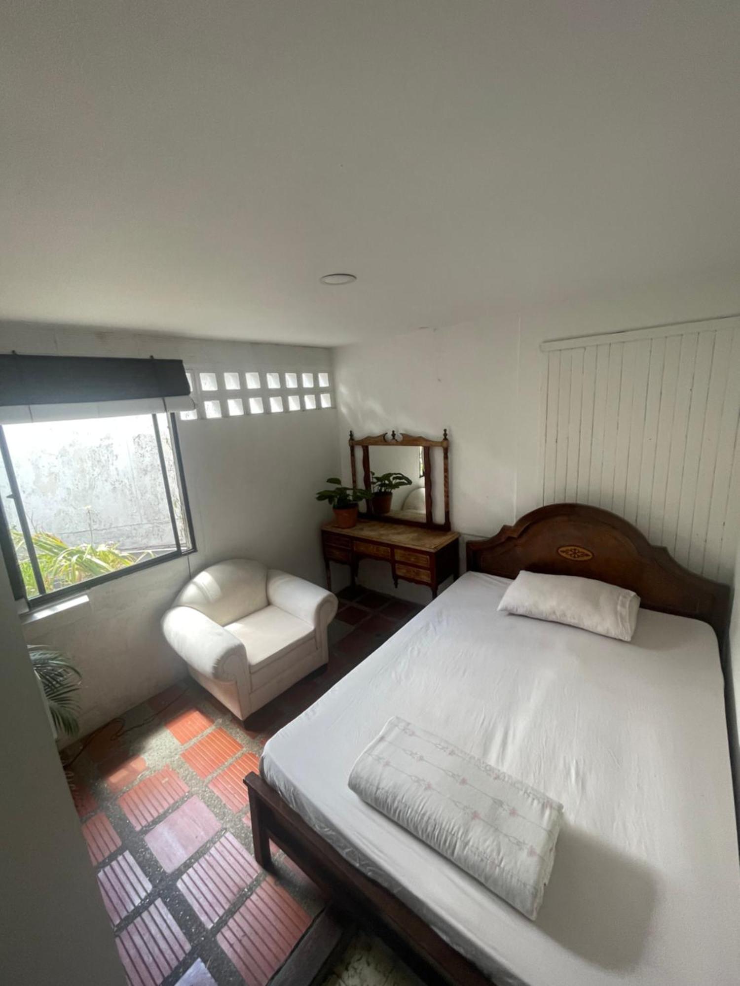 Hostal Casa Las Tias Medellin Luaran gambar